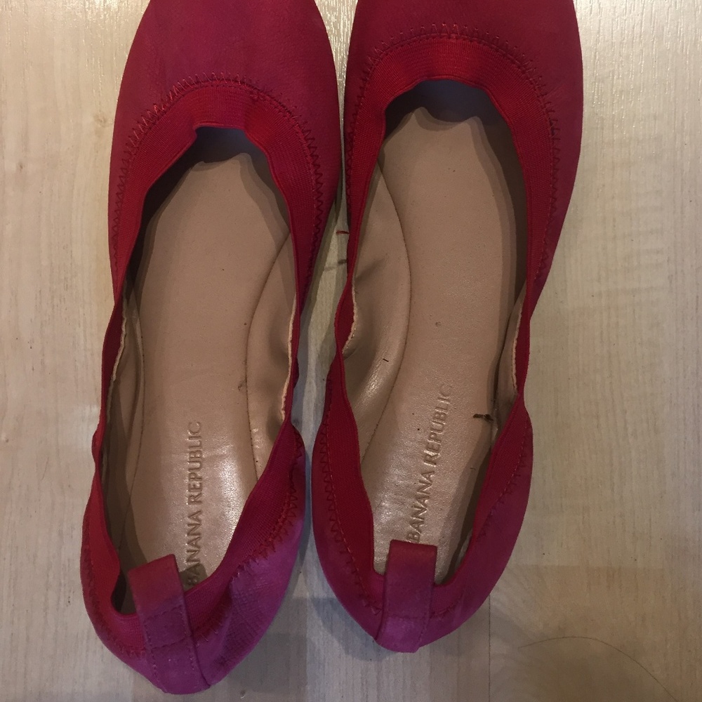 Banana Republic - Red flats - excellent condition
